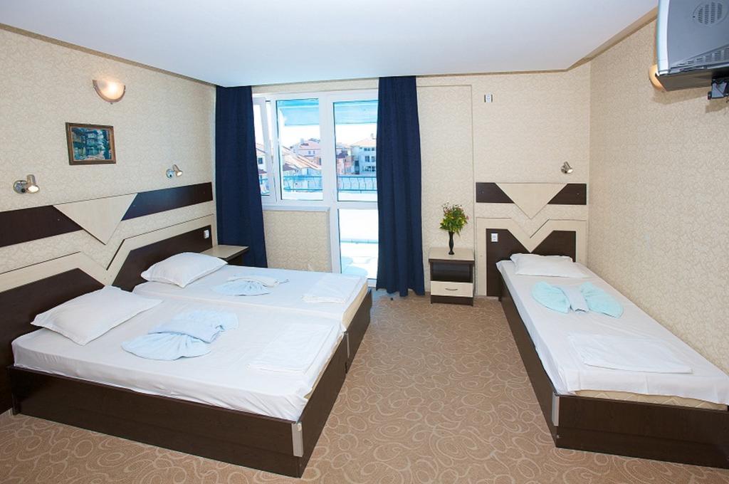 Elvira Hotel Равда Экстерьер фото